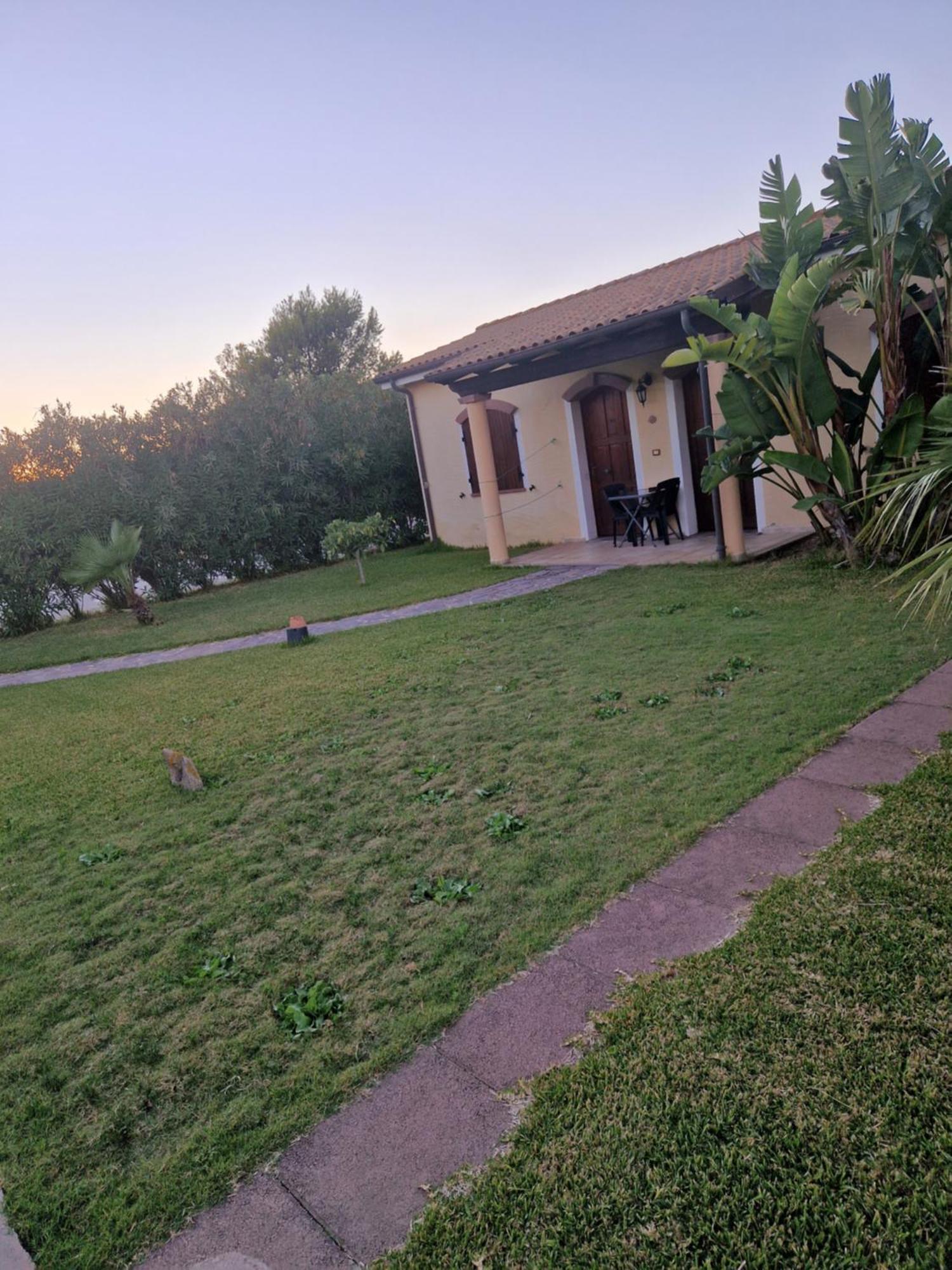 Hotel Perda Rubia San Giovanni Suèrgiu エクステリア 写真