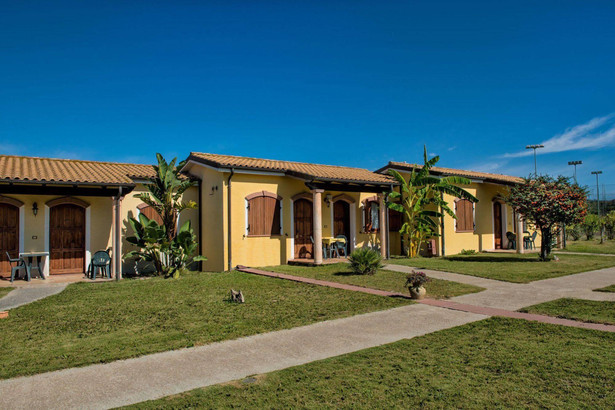 Hotel Perda Rubia San Giovanni Suèrgiu エクステリア 写真